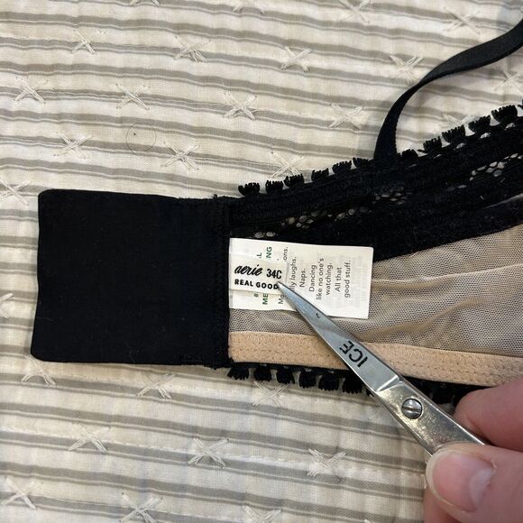 Aerie Plunge Underwire Lace Bra Size 34 C Black - Nude With Black Lace Overlay - Picture 6 of 8